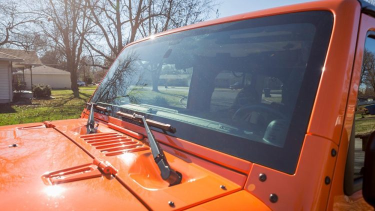 Pros & Cons Of DIY Windshield Chip Repair Kits